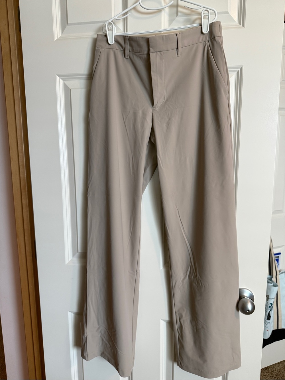 Vuori Women's Miles Trouser in Taupe